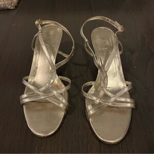 Amalfi by Rangoni Light Gold Kitten Heels